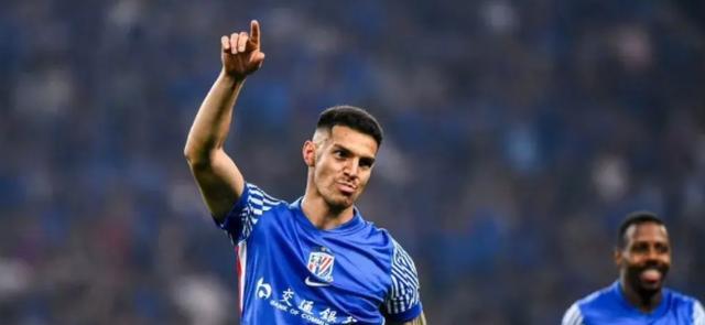 路易斯在申, alt