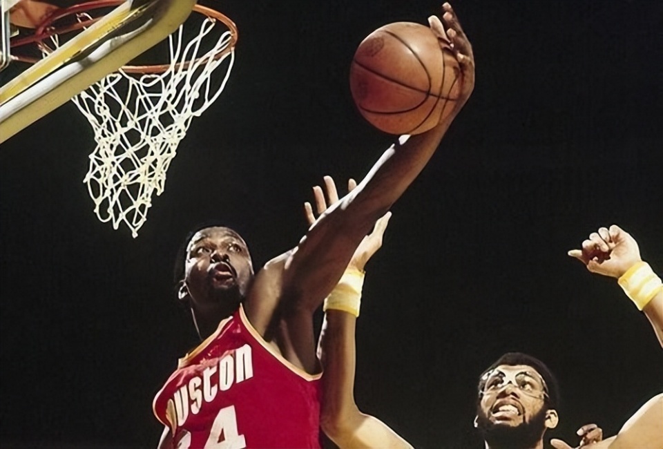 加盟球队的, 岁的他还可